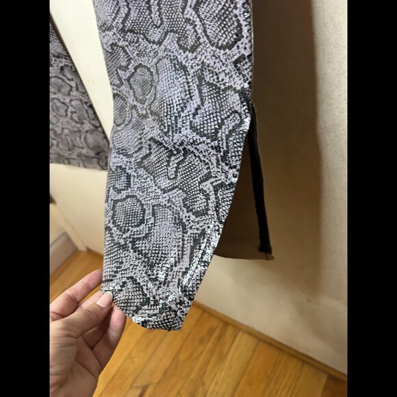 Bebe Snakeskin Flared Pants - 100% Leather Grey/Black sz 10 - NWOT - Picture 7 of 15